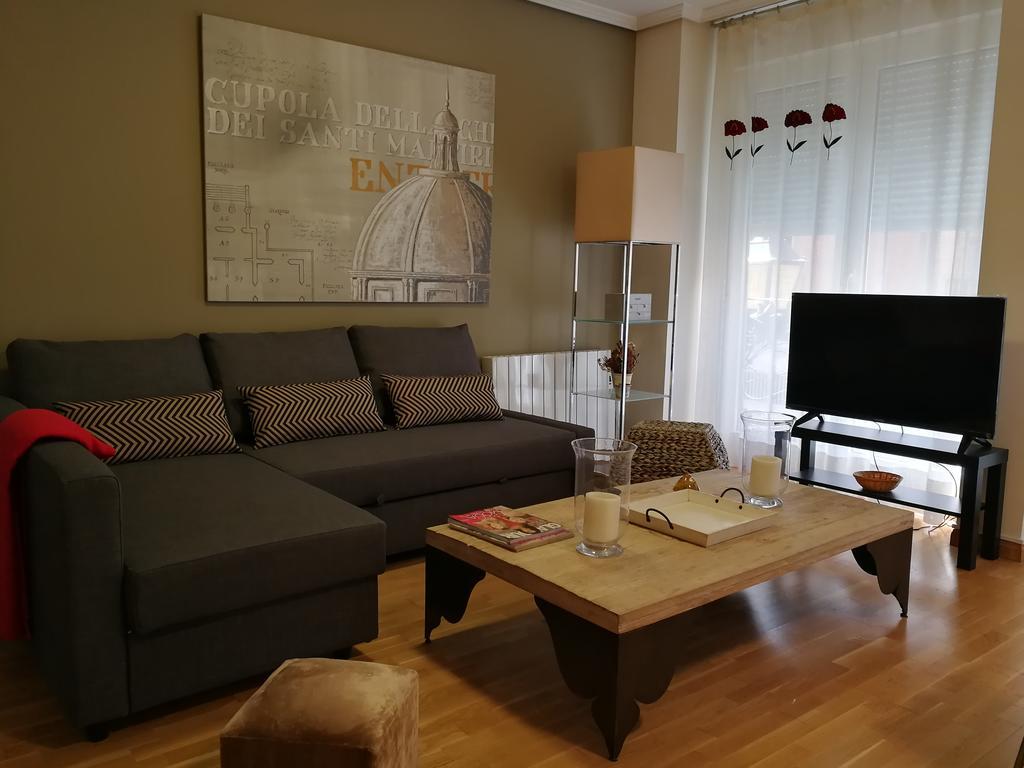18 Torres El Pilar Lägenhet Zaragoza Exteriör bild